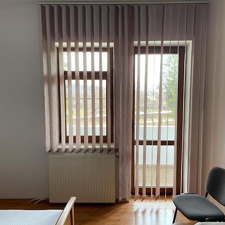 Гостьовий будинок Casa "Ierusalim-Hozeva-Hozeva" Minastirea Neamt Екстер'єр фото